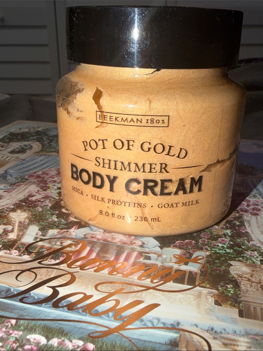 Beekman 1802 Pot of Gold Shimmer Body